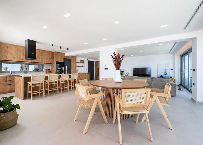 Mousonas Luxury Living