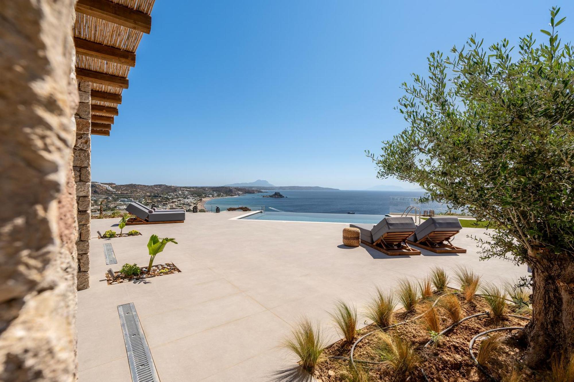 Mousonas Luxury Living Apartment