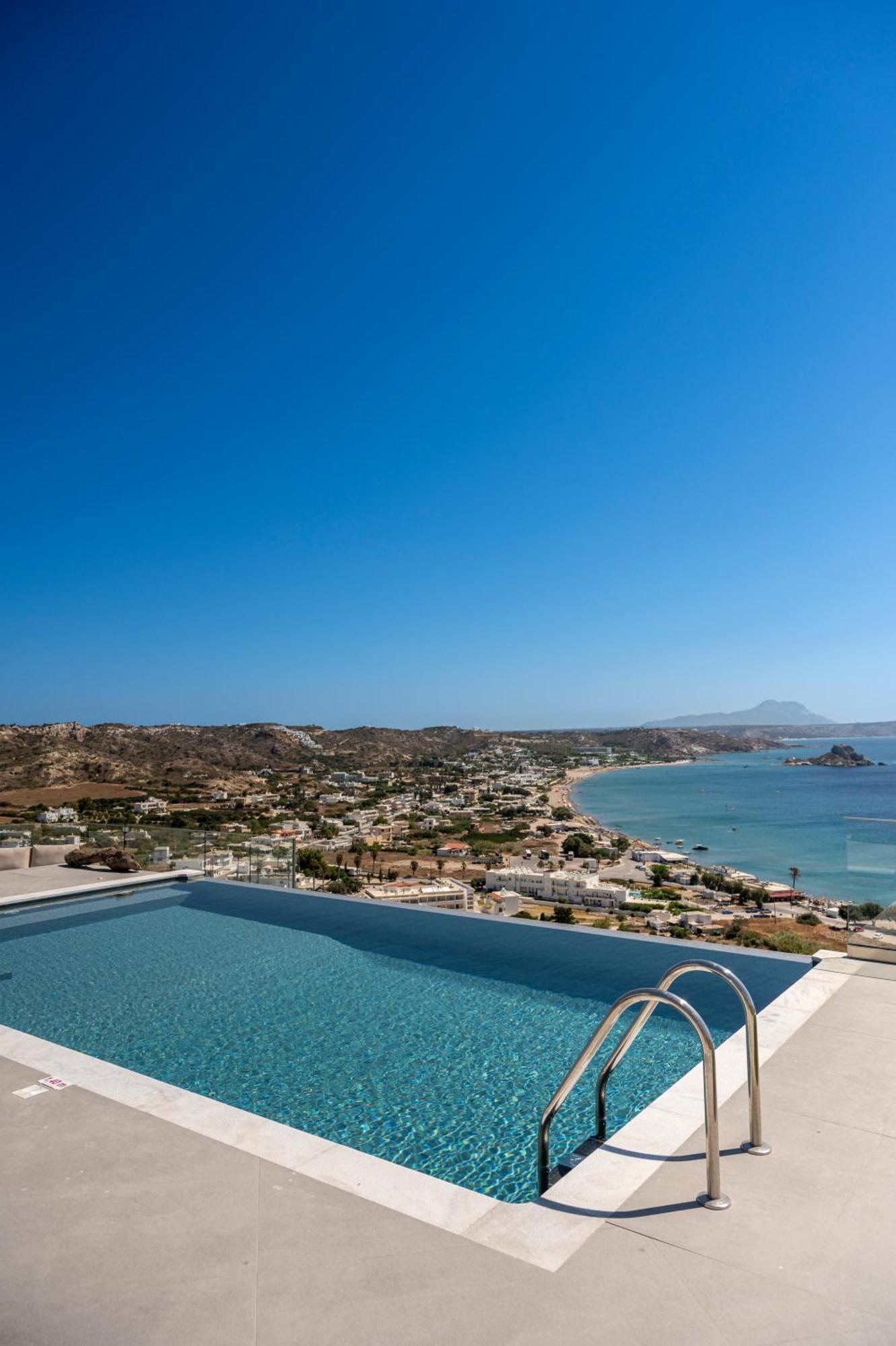 Mousonas Luxury Living Apartment